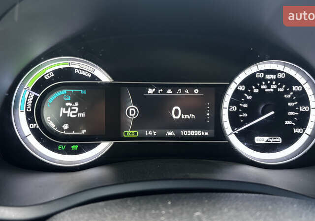 Черный Киа Niro, объемом двигателя 1.58 л и пробегом 103 тыс. км за 16000 $, фото 16 на Automoto.ua