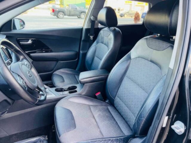 Черный Киа Niro, объемом двигателя 1.6 л и пробегом 62 тыс. км за 3750 $, фото 7 на Automoto.ua