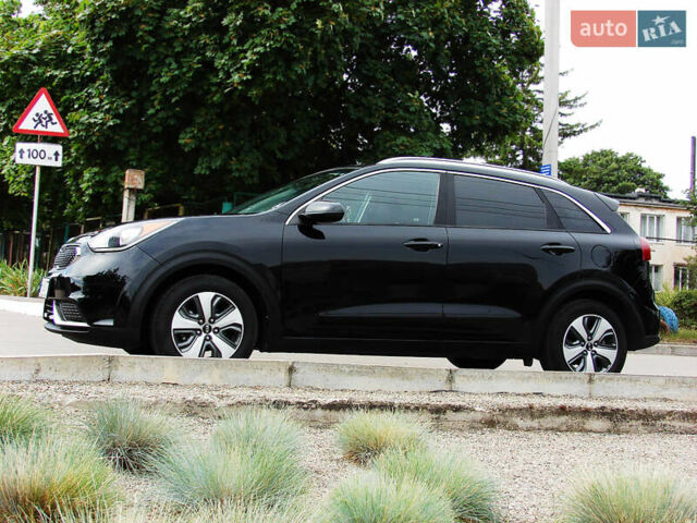 Черный Киа Niro, объемом двигателя 1.6 л и пробегом 136 тыс. км за 16500 $, фото 2 на Automoto.ua