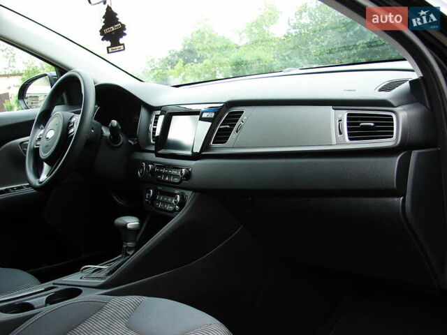 Черный Киа Niro, объемом двигателя 1.6 л и пробегом 136 тыс. км за 16500 $, фото 21 на Automoto.ua