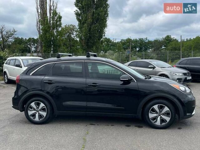 Черный Киа Niro, объемом двигателя 1.58 л и пробегом 87 тыс. км за 16999 $, фото 5 на Automoto.ua
