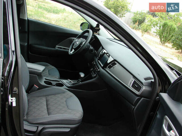 Черный Киа Niro, объемом двигателя 1.6 л и пробегом 136 тыс. км за 16500 $, фото 20 на Automoto.ua
