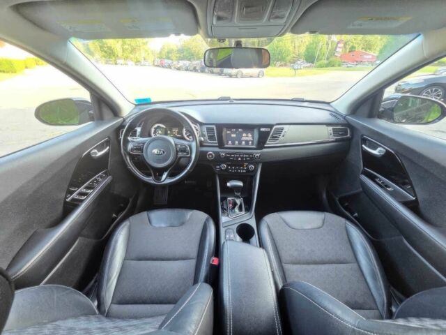 Черный Киа Niro, объемом двигателя 1.6 л и пробегом 67 тыс. км за 9600 $, фото 7 на Automoto.ua