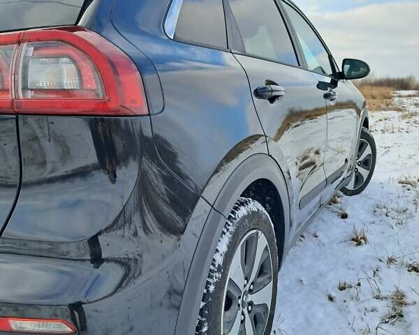 Чорний Кіа Niro, об'ємом двигуна 1.6 л та пробігом 254 тис. км за 13700 $, фото 18 на Automoto.ua