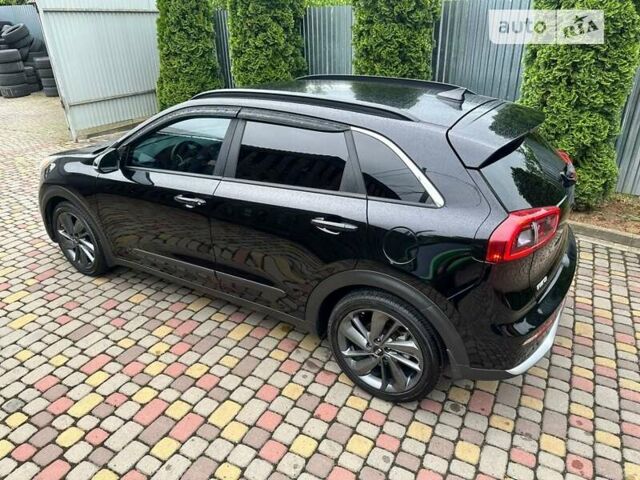 Чорний Кіа Niro, об'ємом двигуна 1.58 л та пробігом 231 тис. км за 15600 $, фото 30 на Automoto.ua