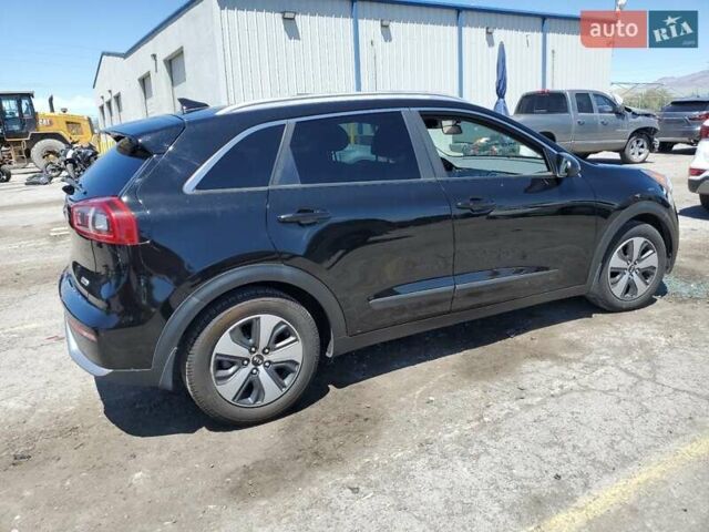 Кіа Niro 2017 у Львові на Automoto.ua Чорний Кіа Niro, об'ємом двигуна 1.58 л та пробігом 129 тис. км за 3000 $, фото 2 на Automoto.ua