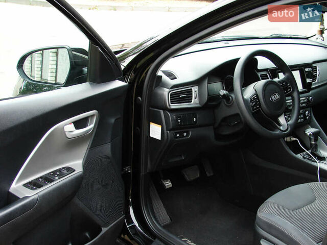 Черный Киа Niro, объемом двигателя 1.6 л и пробегом 136 тыс. км за 16500 $, фото 13 на Automoto.ua