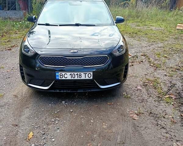 Чорний Кіа Niro, об'ємом двигуна 1.58 л та пробігом 146 тис. км за 15600 $, фото 14 на Automoto.ua