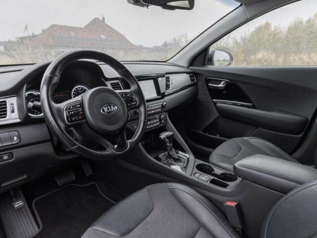 Черный Киа Niro, объемом двигателя 0 л и пробегом 89 тыс. км за 11500 $, фото 16 на Automoto.ua