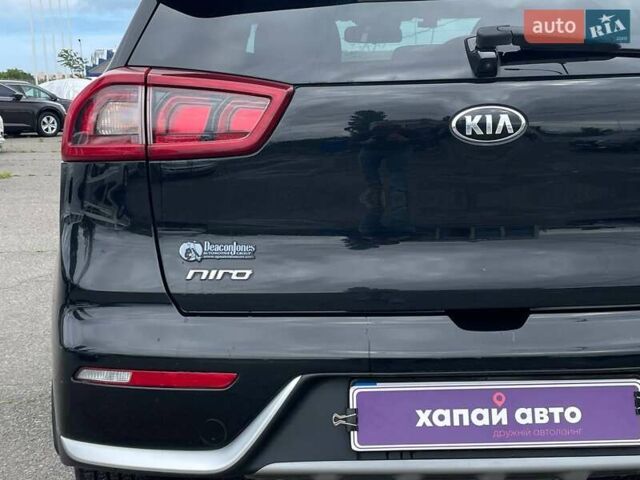 Черный Киа Niro, объемом двигателя 1.58 л и пробегом 87 тыс. км за 16999 $, фото 9 на Automoto.ua