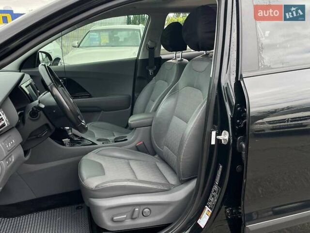 Черный Киа Niro, объемом двигателя 1.58 л и пробегом 87 тыс. км за 16999 $, фото 18 на Automoto.ua