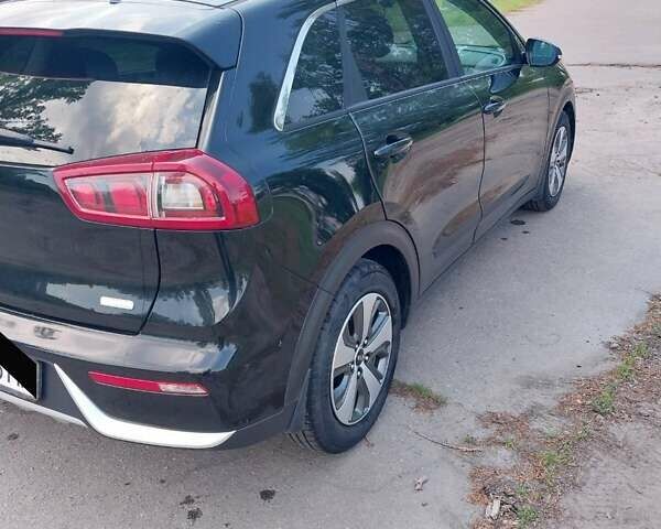 Черный Киа Niro, объемом двигателя 1.58 л и пробегом 160 тыс. км за 16000 $, фото 11 на Automoto.ua