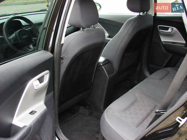 Черный Киа Niro, объемом двигателя 1.6 л и пробегом 136 тыс. км за 16500 $, фото 18 на Automoto.ua