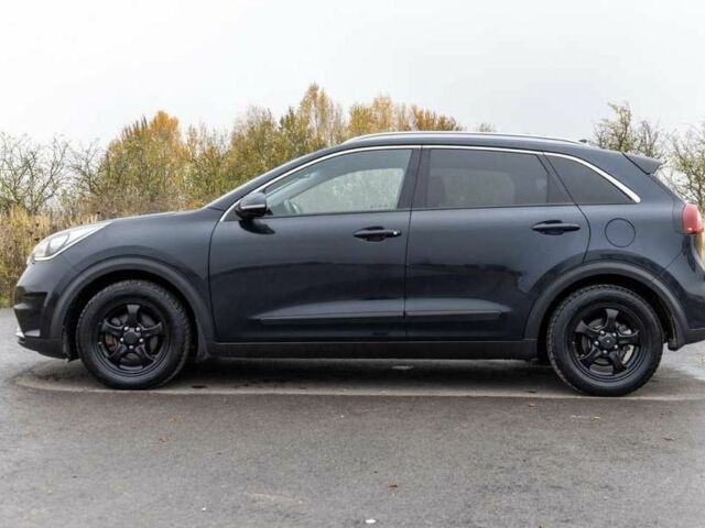 Черный Киа Niro, объемом двигателя 0 л и пробегом 89 тыс. км за 11500 $, фото 1 на Automoto.ua