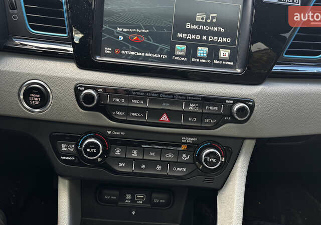 Черный Киа Niro, объемом двигателя 1.58 л и пробегом 103 тыс. км за 16000 $, фото 14 на Automoto.ua