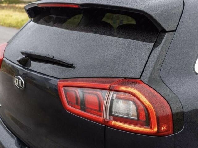 Черный Киа Niro, объемом двигателя 0 л и пробегом 89 тыс. км за 11500 $, фото 5 на Automoto.ua