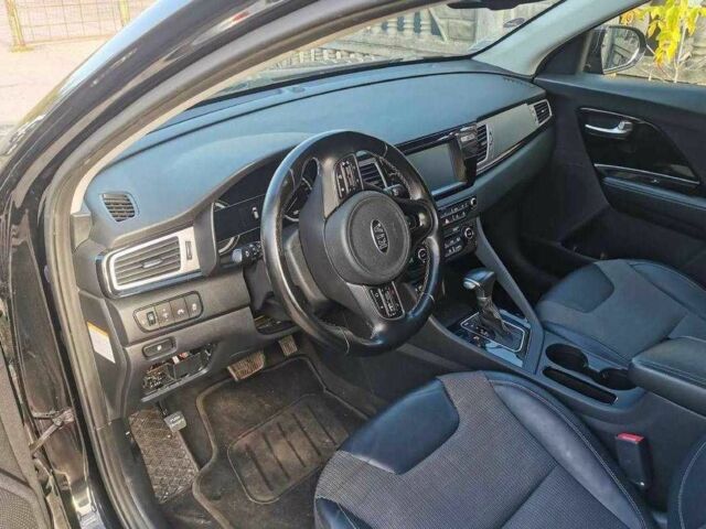 Черный Киа Niro, объемом двигателя 0 л и пробегом 131 тыс. км за 10200 $, фото 10 на Automoto.ua