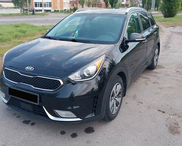 Черный Киа Niro, объемом двигателя 1.58 л и пробегом 160 тыс. км за 16000 $, фото 1 на Automoto.ua