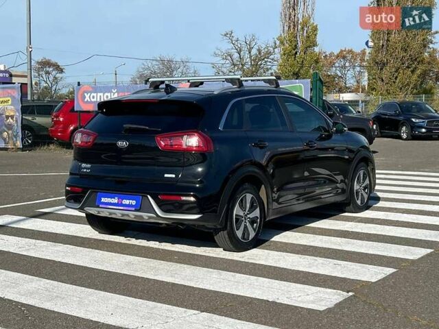 Кіа Niro 2017 у Одесі на Automoto.ua Чорний Кіа Niro, об'ємом двигуна 1.58 л та пробігом 88 тис. км за 16699 $, фото 4 на Automoto.ua