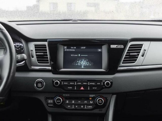 Черный Киа Niro, объемом двигателя 0 л и пробегом 89 тыс. км за 11500 $, фото 17 на Automoto.ua