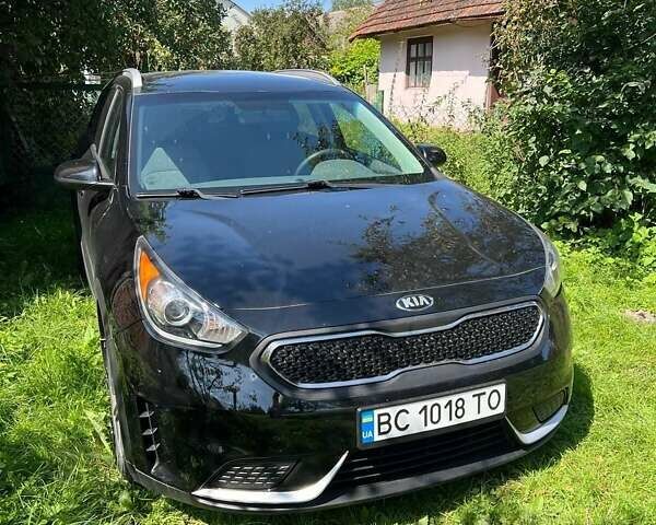 Чорний Кіа Niro, об'ємом двигуна 1.58 л та пробігом 146 тис. км за 15600 $, фото 13 на Automoto.ua