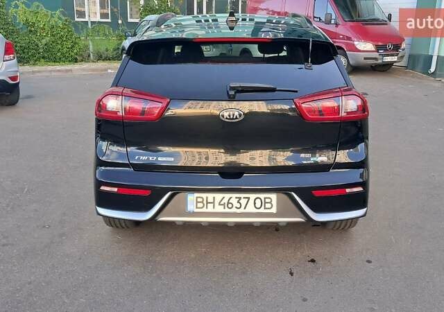 Чорний Кіа Niro, об'ємом двигуна 1.58 л та пробігом 84 тис. км за 16500 $, фото 1 на Automoto.ua
