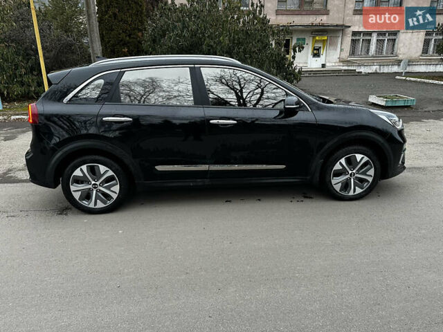 Чорний Кіа Niro, об'ємом двигуна 0 л та пробігом 190 тис. км за 16500 $, фото 3 на Automoto.ua