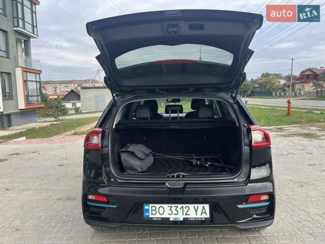 Черный Киа Niro, объемом двигателя 0 л и пробегом 209 тыс. км за 17200 $, фото 7 на Automoto.ua