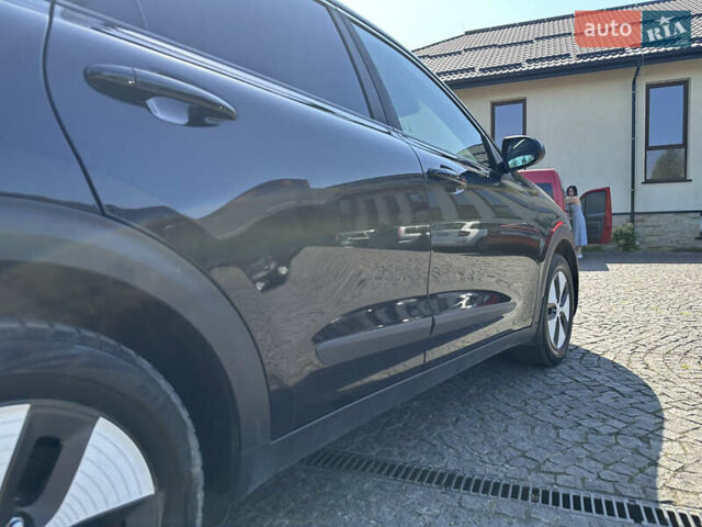 Черный Киа Niro, объемом двигателя 1.6 л и пробегом 202 тыс. км за 13499 $, фото 14 на Automoto.ua