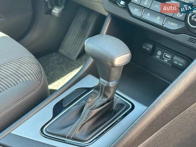 Черный Киа Niro, объемом двигателя 1.6 л и пробегом 65 тыс. км за 17440 $, фото 23 на Automoto.ua