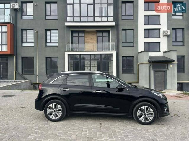 Черный Киа Niro, объемом двигателя 0 л и пробегом 209 тыс. км за 17200 $, фото 31 на Automoto.ua