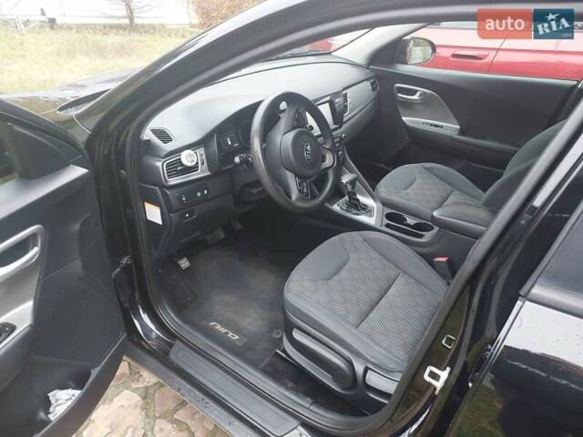 Чорний Кіа Niro, об'ємом двигуна 1.6 л та пробігом 177 тис. км за 15200 $, фото 9 на Automoto.ua