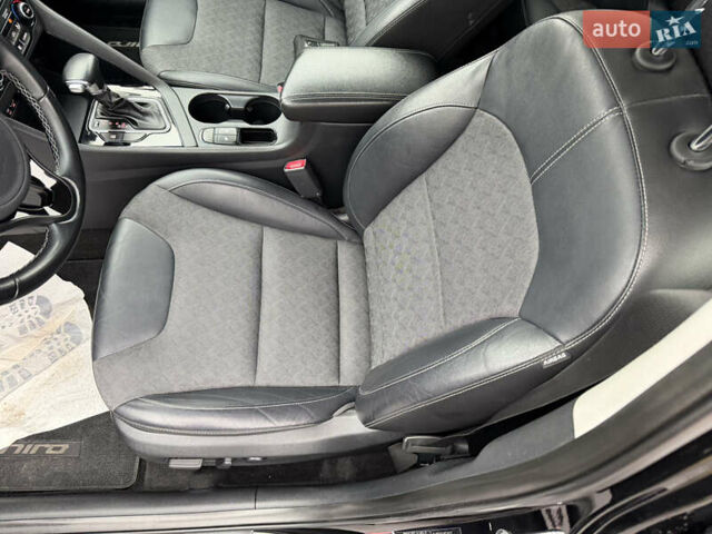 Черный Киа Niro, объемом двигателя 1.6 л и пробегом 98 тыс. км за 18999 $, фото 45 на Automoto.ua