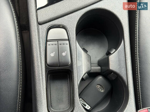 Черный Киа Niro, объемом двигателя 1.6 л и пробегом 98 тыс. км за 18999 $, фото 59 на Automoto.ua