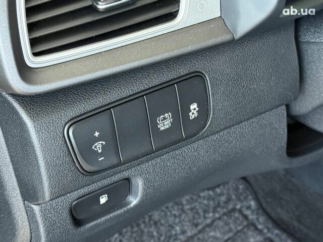 Черный Киа Niro, объемом двигателя 1.6 л и пробегом 65 тыс. км за 18190 $, фото 12 на Automoto.ua