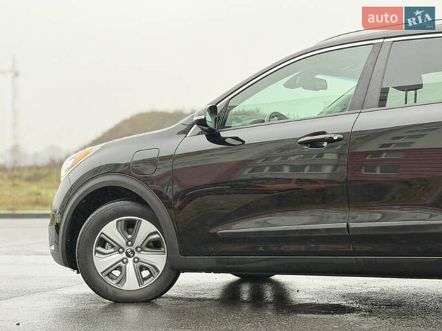 Черный Киа Niro, объемом двигателя 1.6 л и пробегом 98 тыс. км за 18999 $, фото 22 на Automoto.ua