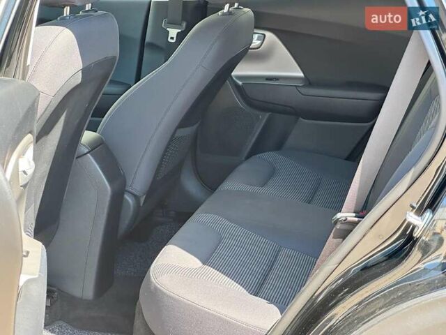 Черный Киа Niro, объемом двигателя 1.6 л и пробегом 65 тыс. км за 17440 $, фото 14 на Automoto.ua