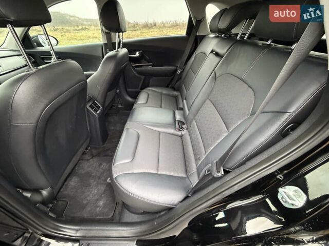 Черный Киа Niro, объемом двигателя 1.6 л и пробегом 98 тыс. км за 18999 $, фото 67 на Automoto.ua