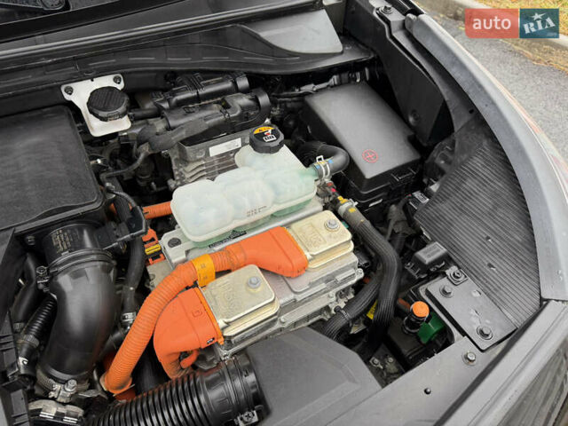 Черный Киа Niro, объемом двигателя 1.6 л и пробегом 98 тыс. км за 18999 $, фото 85 на Automoto.ua