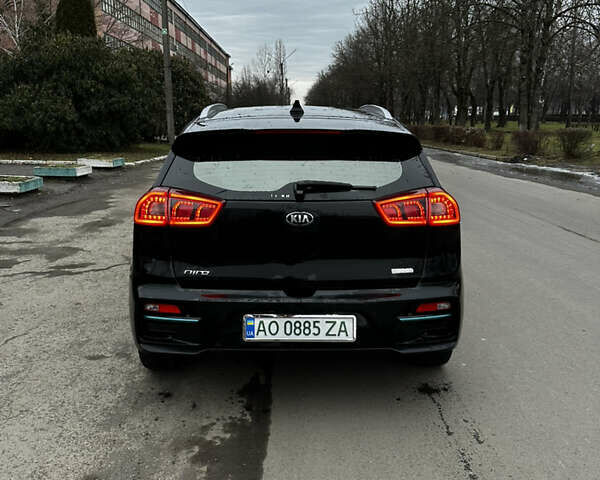 Чорний Кіа Niro, об'ємом двигуна 0 л та пробігом 190 тис. км за 16500 $, фото 1 на Automoto.ua