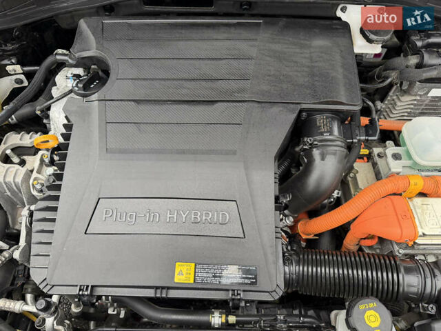 Черный Киа Niro, объемом двигателя 1.6 л и пробегом 98 тыс. км за 18999 $, фото 82 на Automoto.ua