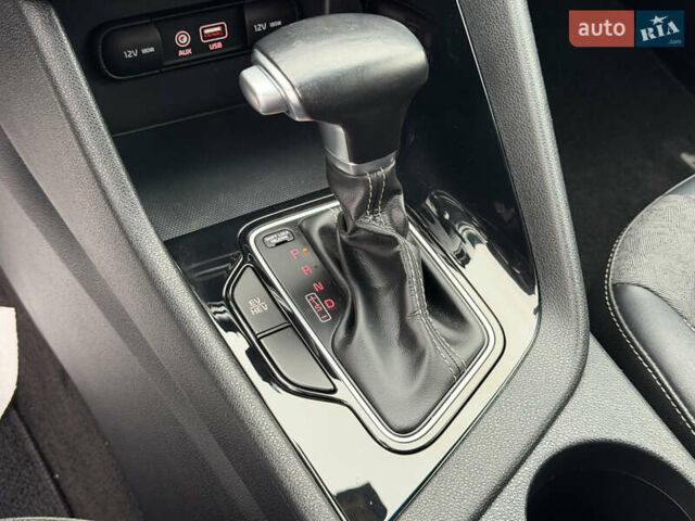 Черный Киа Niro, объемом двигателя 1.6 л и пробегом 98 тыс. км за 18999 $, фото 58 на Automoto.ua