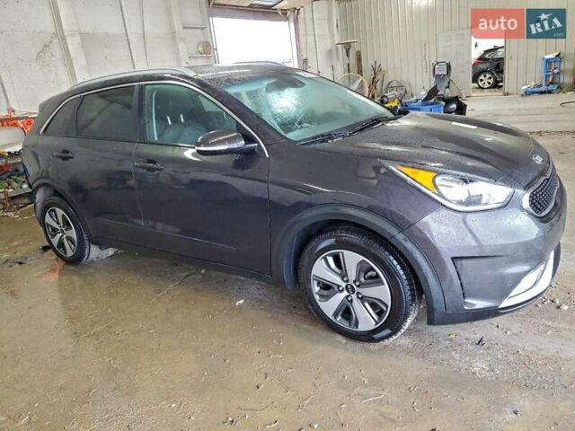 Черный Киа Niro, объемом двигателя 1.58 л и пробегом 63 тыс. км за 1500 $, фото 3 на Automoto.ua