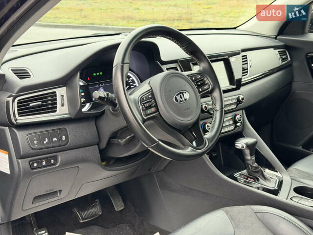 Черный Киа Niro, объемом двигателя 1.6 л и пробегом 98 тыс. км за 18999 $, фото 48 на Automoto.ua