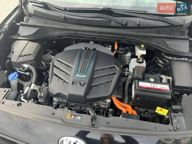 Черный Киа Niro, объемом двигателя 0 л и пробегом 209 тыс. км за 17200 $, фото 5 на Automoto.ua
