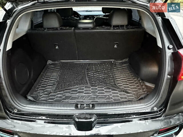 Чорний Кіа Niro, об'ємом двигуна 0 л та пробігом 190 тис. км за 16500 $, фото 8 на Automoto.ua