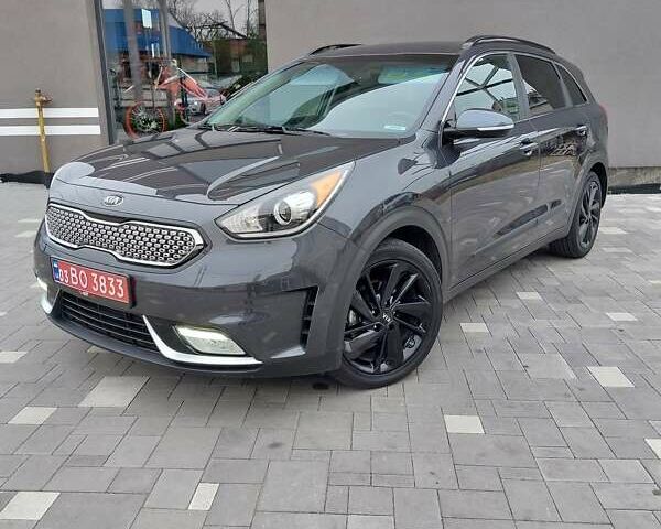 Чорний Кіа Niro, об'ємом двигуна 1.6 л та пробігом 153 тис. км за 17400 $, фото 8 на Automoto.ua