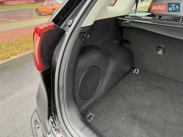 Черный Киа Niro, объемом двигателя 1.6 л и пробегом 98 тыс. км за 18999 $, фото 88 на Automoto.ua