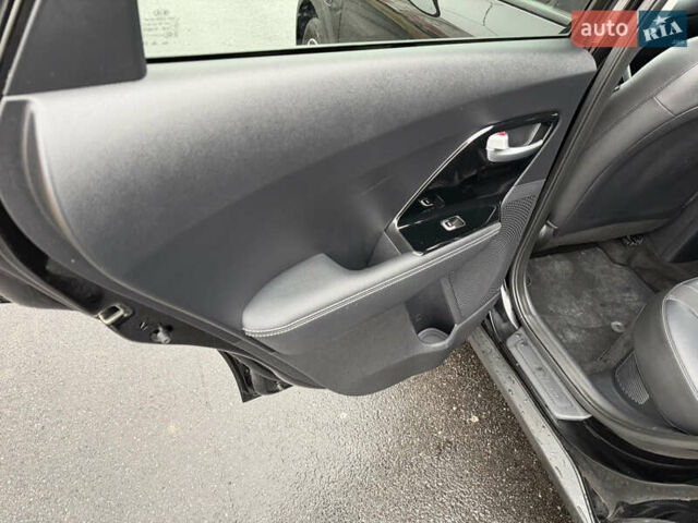 Черный Киа Niro, объемом двигателя 1.6 л и пробегом 98 тыс. км за 18999 $, фото 66 на Automoto.ua