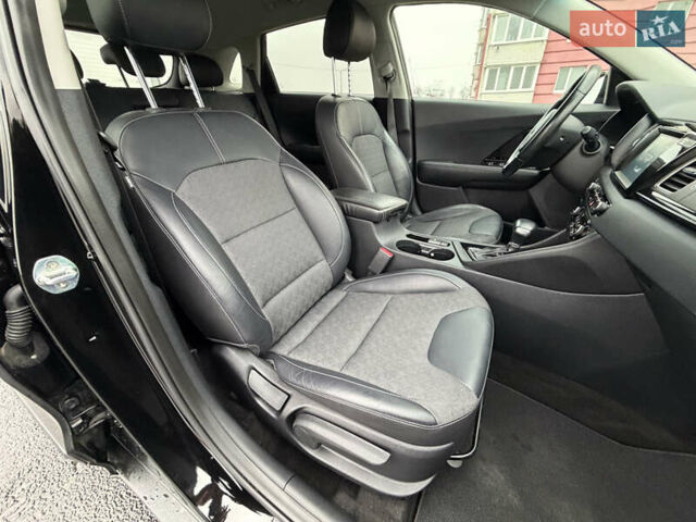 Черный Киа Niro, объемом двигателя 1.6 л и пробегом 98 тыс. км за 18999 $, фото 81 на Automoto.ua